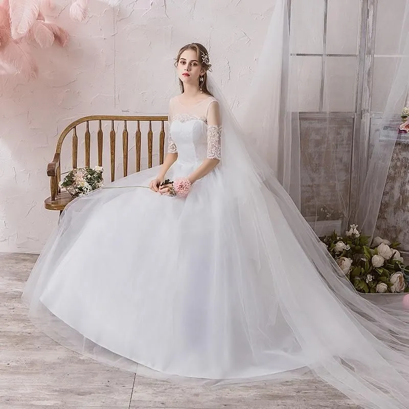 Classic O Neck Half Sleeve Wedding Dress