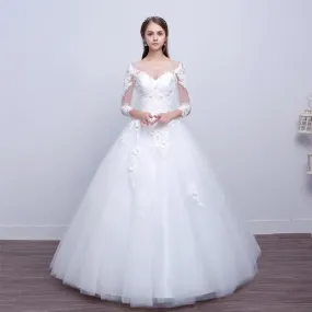 Elegant Applique Ball Gown Wedding Dress
