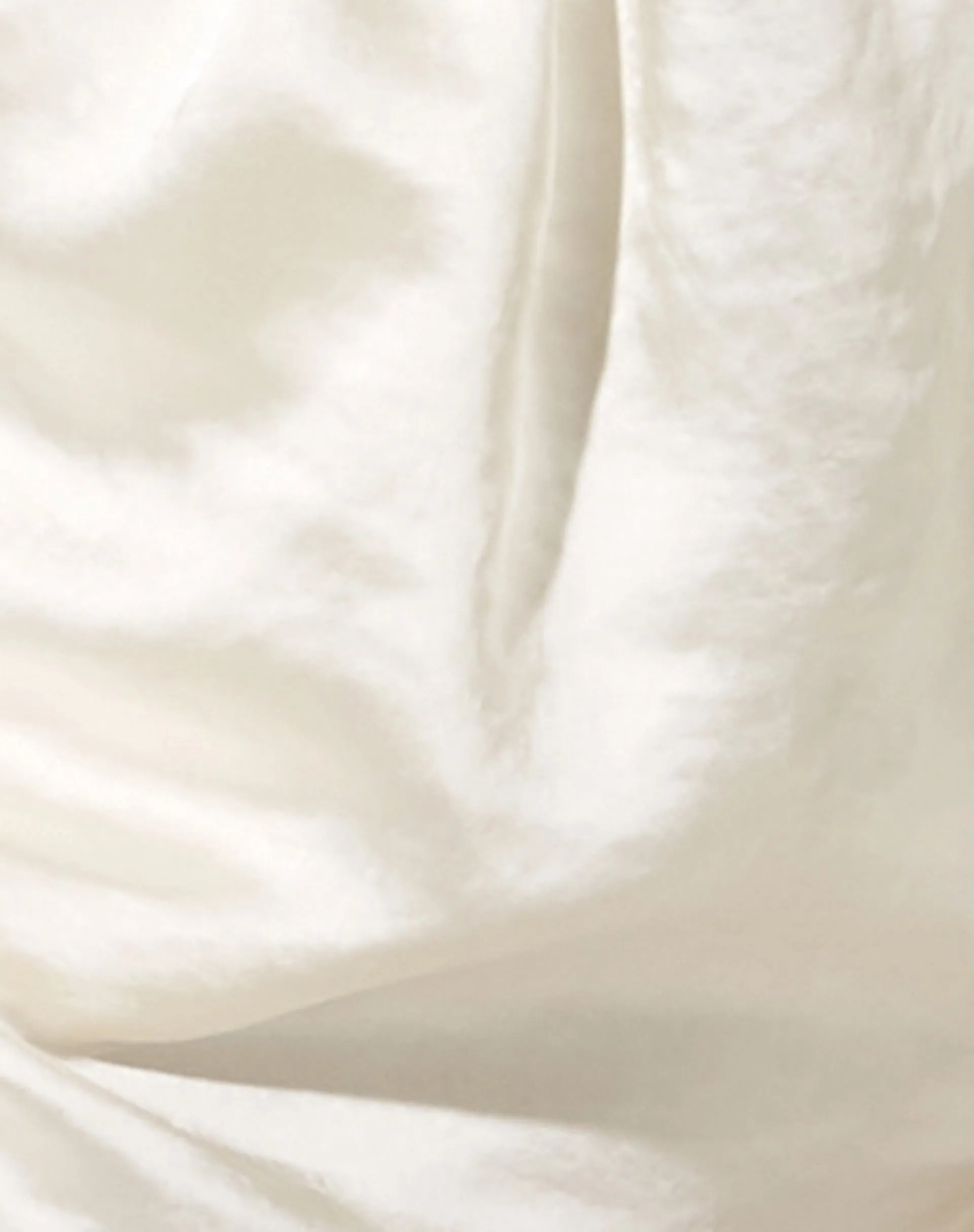 Taelsa Shirt in Satin Ivory
